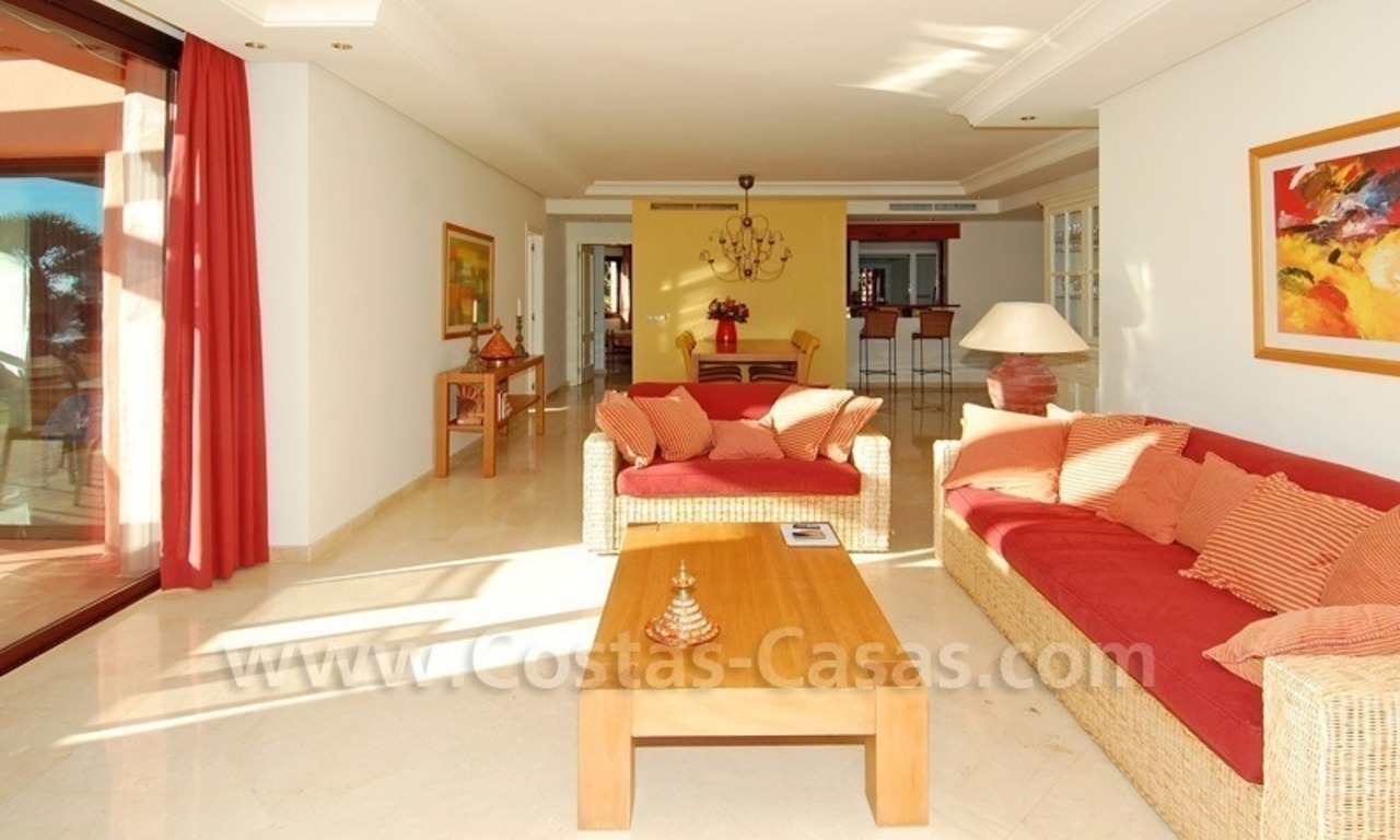 Luxury front line beach apartment for sale, first line beach complex, New Golden Mile, Marbella - Estepona 9
