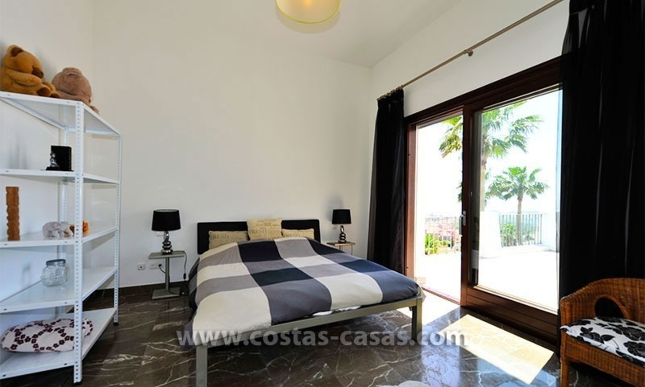 Contemporary Andalusian style luxury villa for sale at Golf Resort between Marbella and Estepona 28