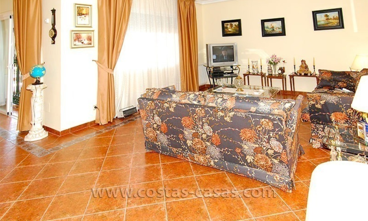 Spanish villa for sale in Nueva Andalucia - Marbella 8