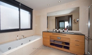 For Rent: New, Contemporary-style luxury vacation penthouse in Marbella-Benahavís, Costa del Sol 18
