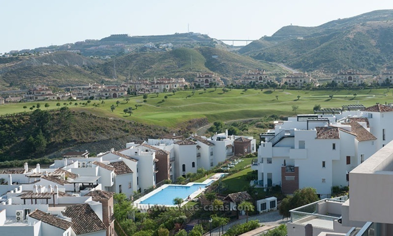 For Rent: New, Contemporary-style luxury vacation penthouse in Marbella-Benahavís, Costa del Sol 4