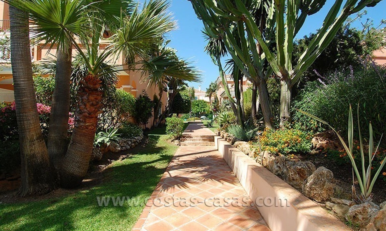Bargain beachside penthouse apartment for sale, New Golden Mile, Marbella - Estepona 16