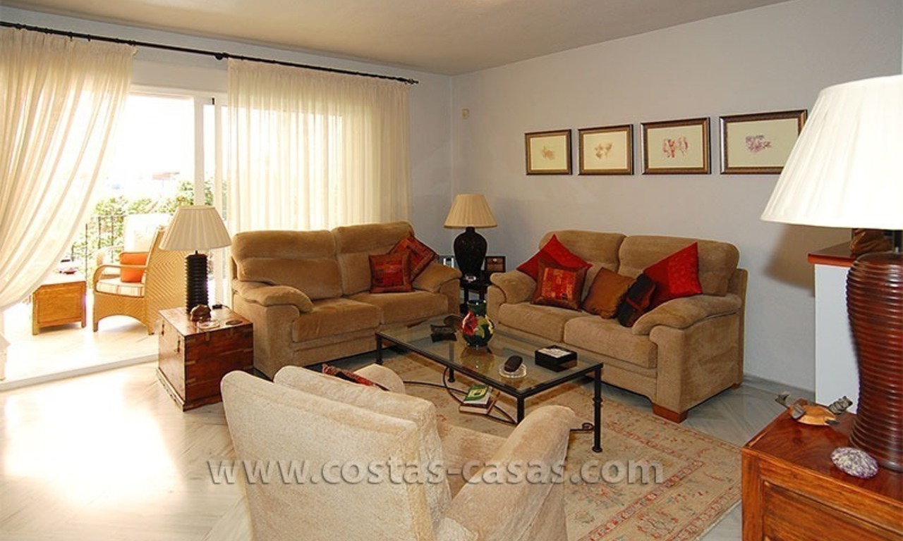 Townhouse for sale in beachfront complex in Estepona 10