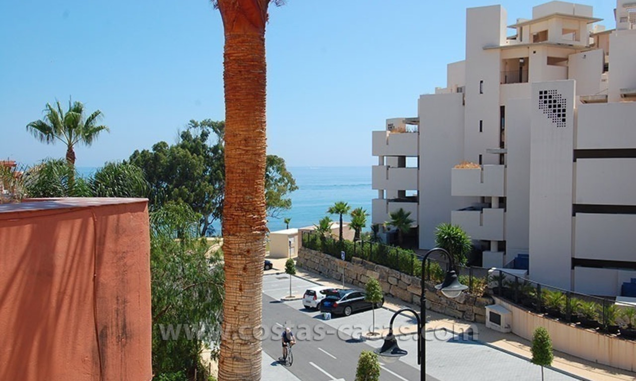 Townhouse for sale in beachfront complex in Estepona 3