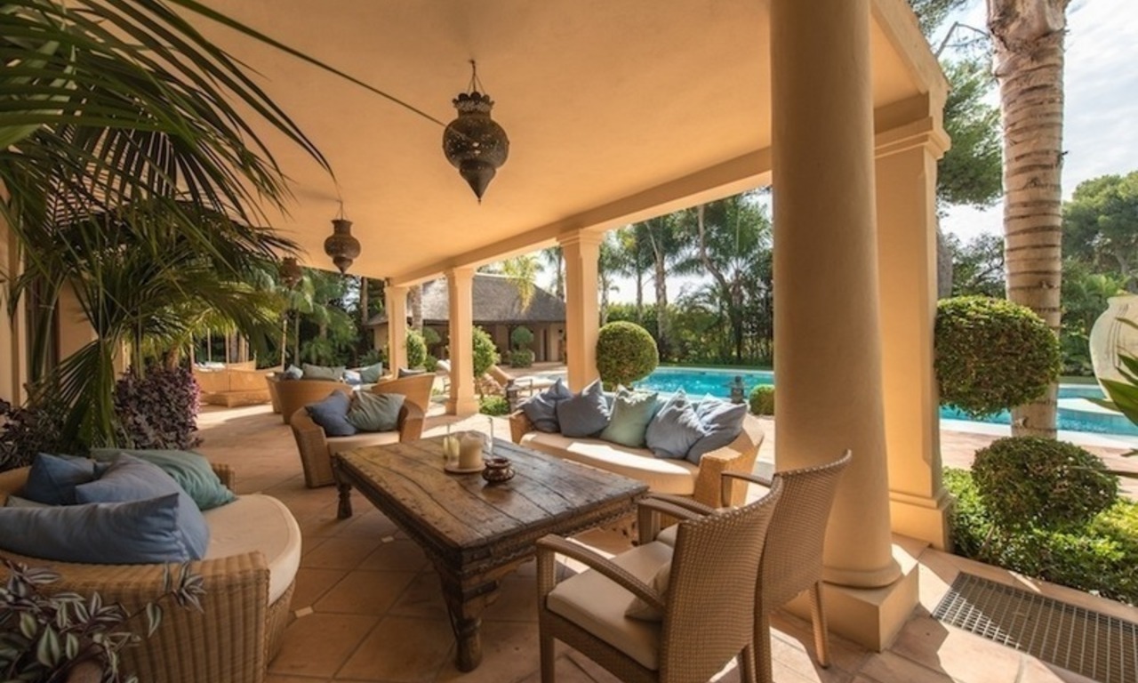 Exclusive beachside villa for sale in Marbella 9
