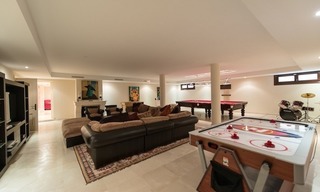 Exclusive beachside villa for sale in Marbella 33