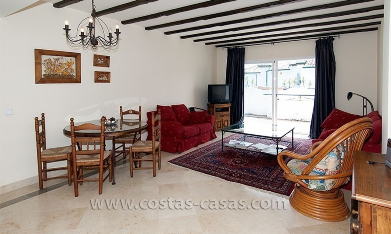 Seaside apartment for sale in a complex in Marbella West 2