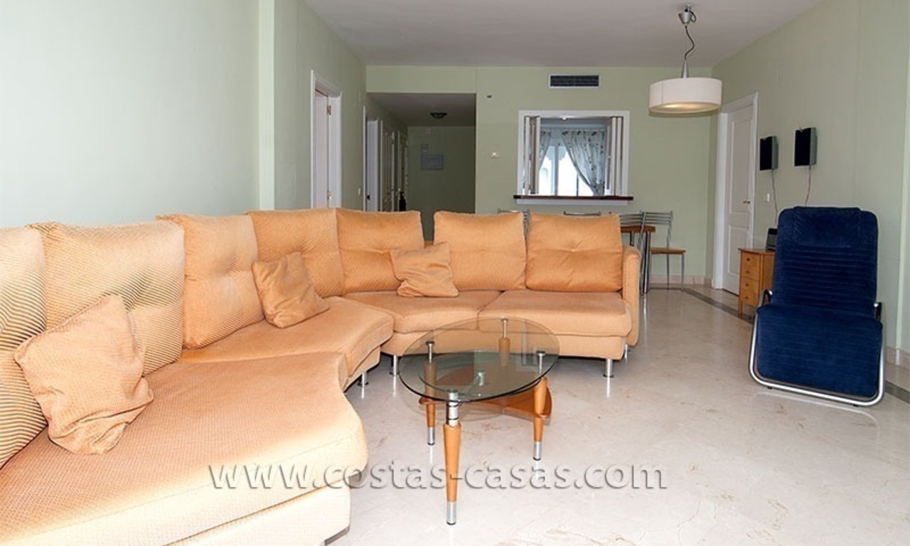 Beach apartment to buy in a complex in Marbella West 2