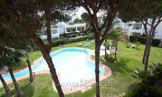 Beachside apartment for sale in a complex in Marbella West 12