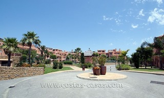 Beachside apartment for sale in a complex in Marbella West 6