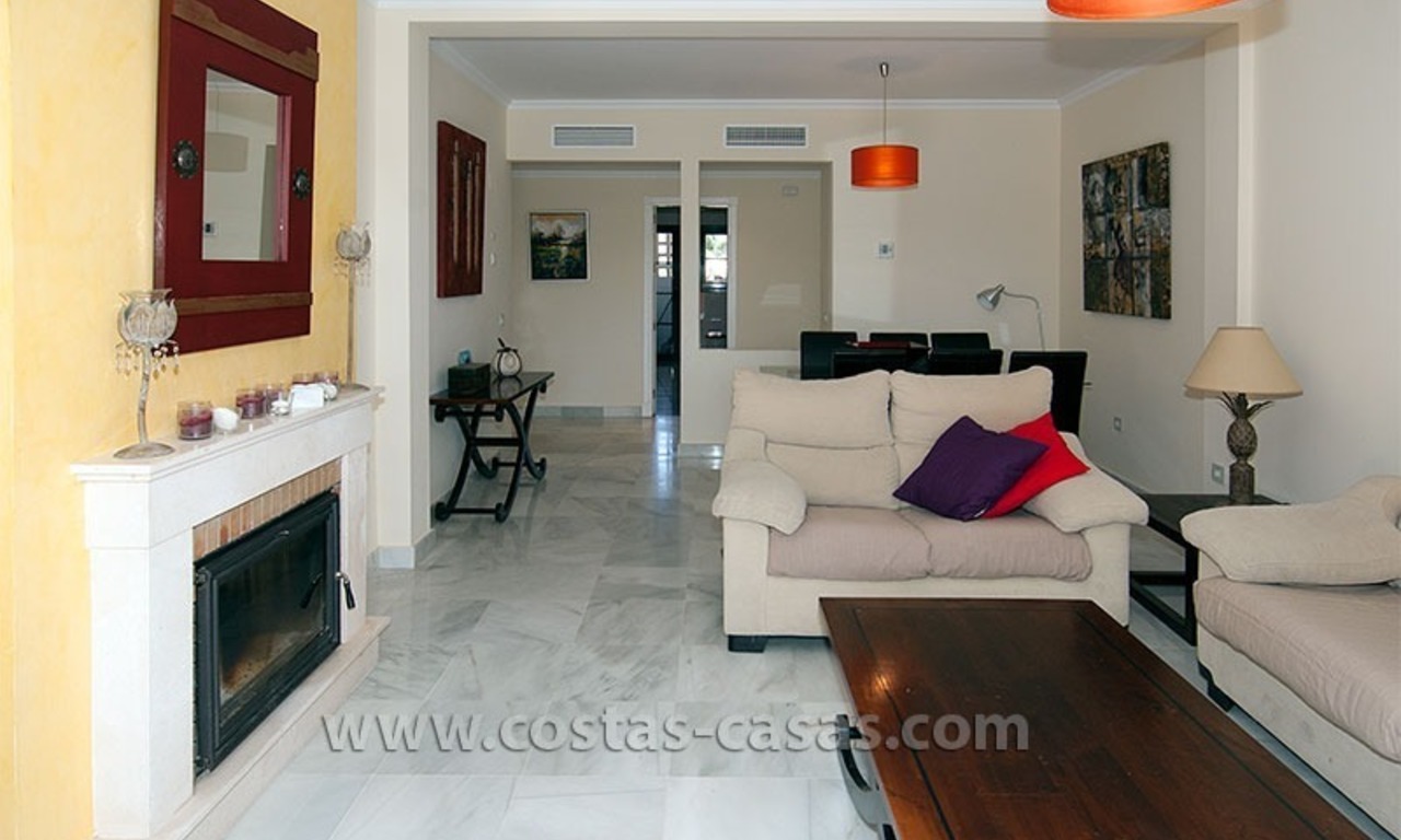 Beachside apartment for sale in a complex in Marbella West 7