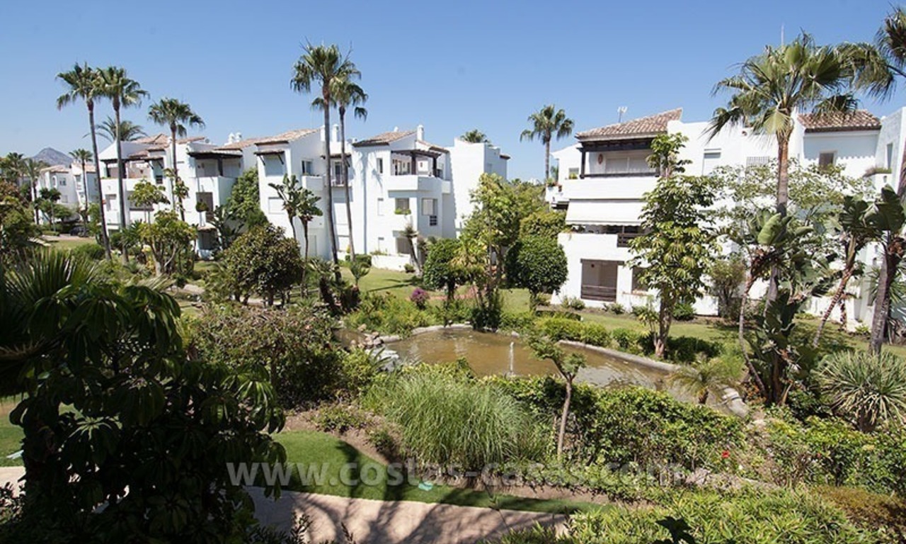 Luxury beachside apartment for sale in beachfront complex, New Golden Mile, Marbella - Estepona 1