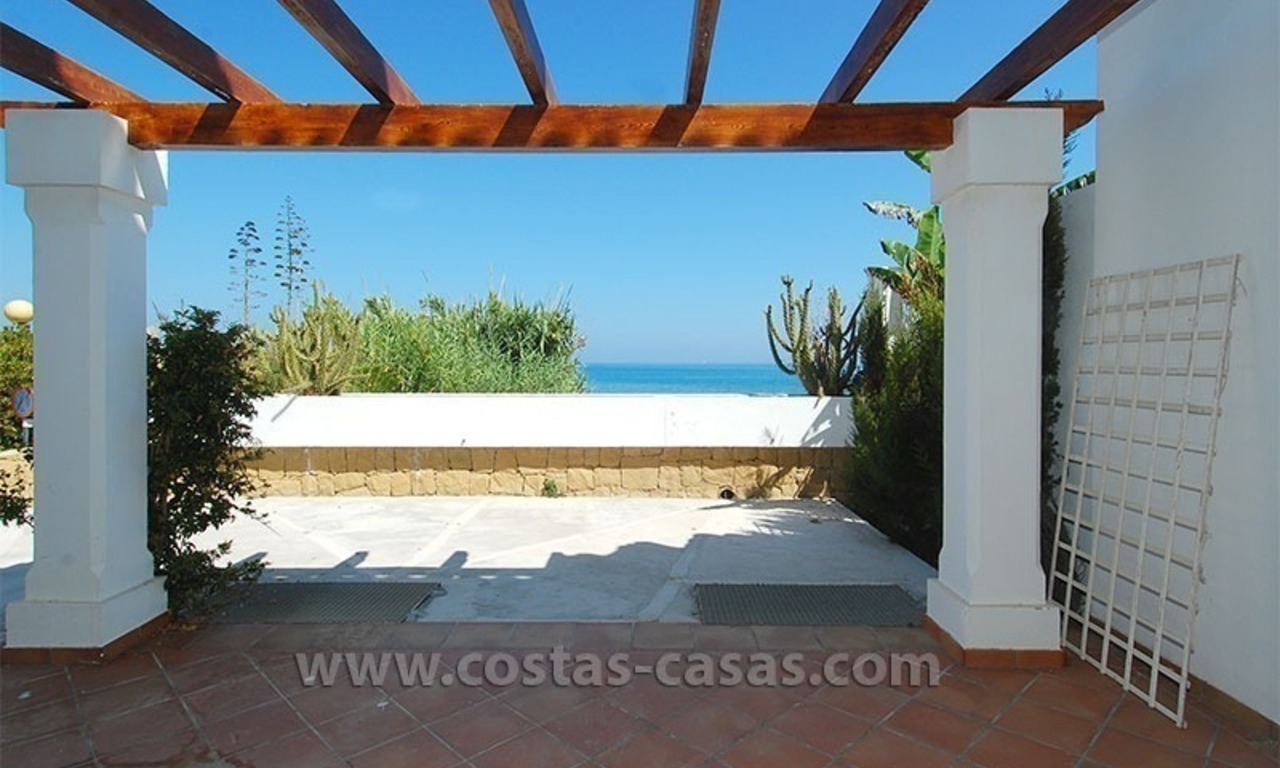 Frontline beach townhouse for sale in a first line beach complex in Estepona 4