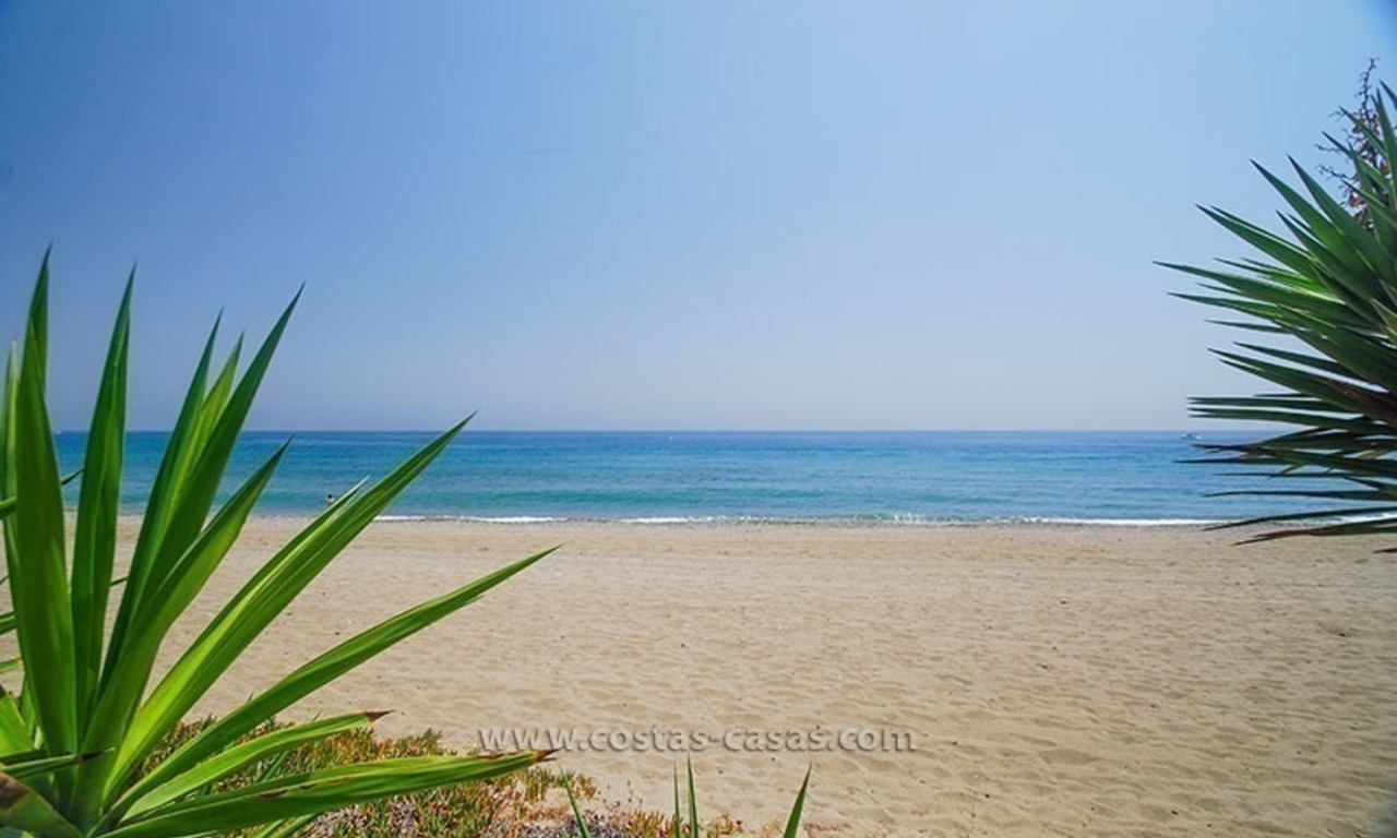 First line beach villa for sale in Marbella 4