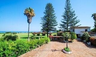 First line beach villa for sale in Marbella 8