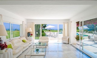 First line beach villa for sale in Marbella 10