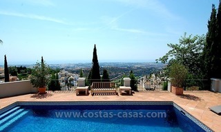 Luxury Rustic Villa to Buy in the Area of Marbella – Benahavís 0