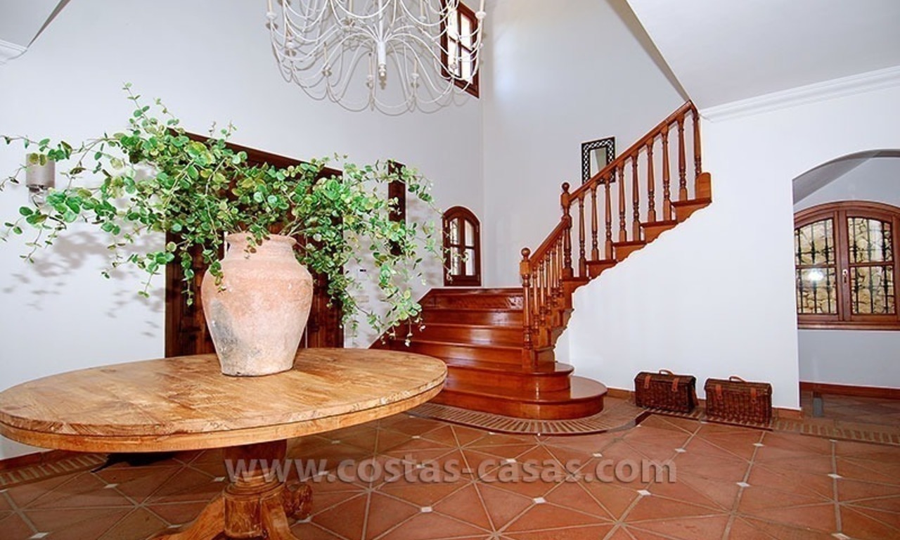 Luxury Rustic Villa to Buy in the Area of Marbella – Benahavís 11