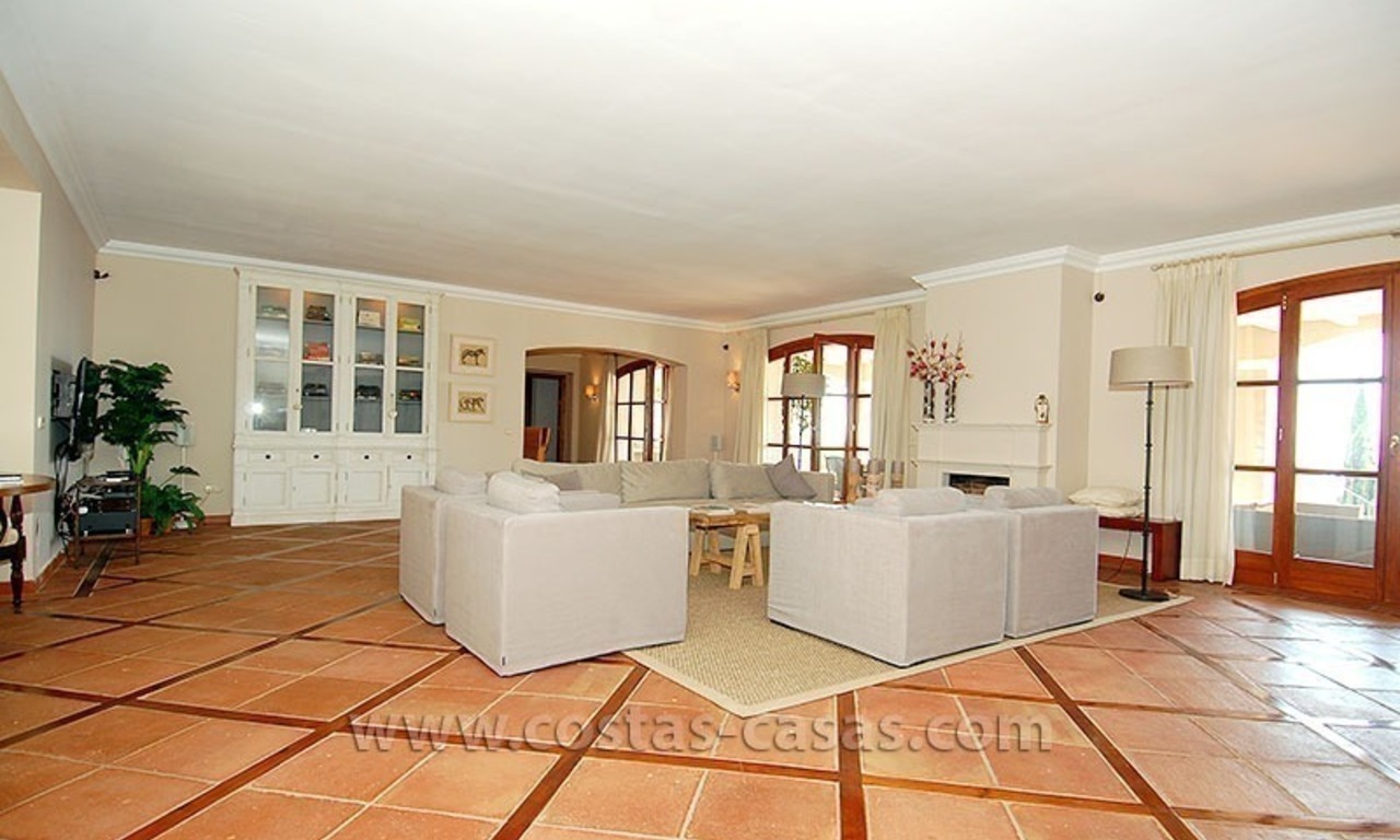 Luxury Rustic Villa to Buy in the Area of Marbella – Benahavís 12
