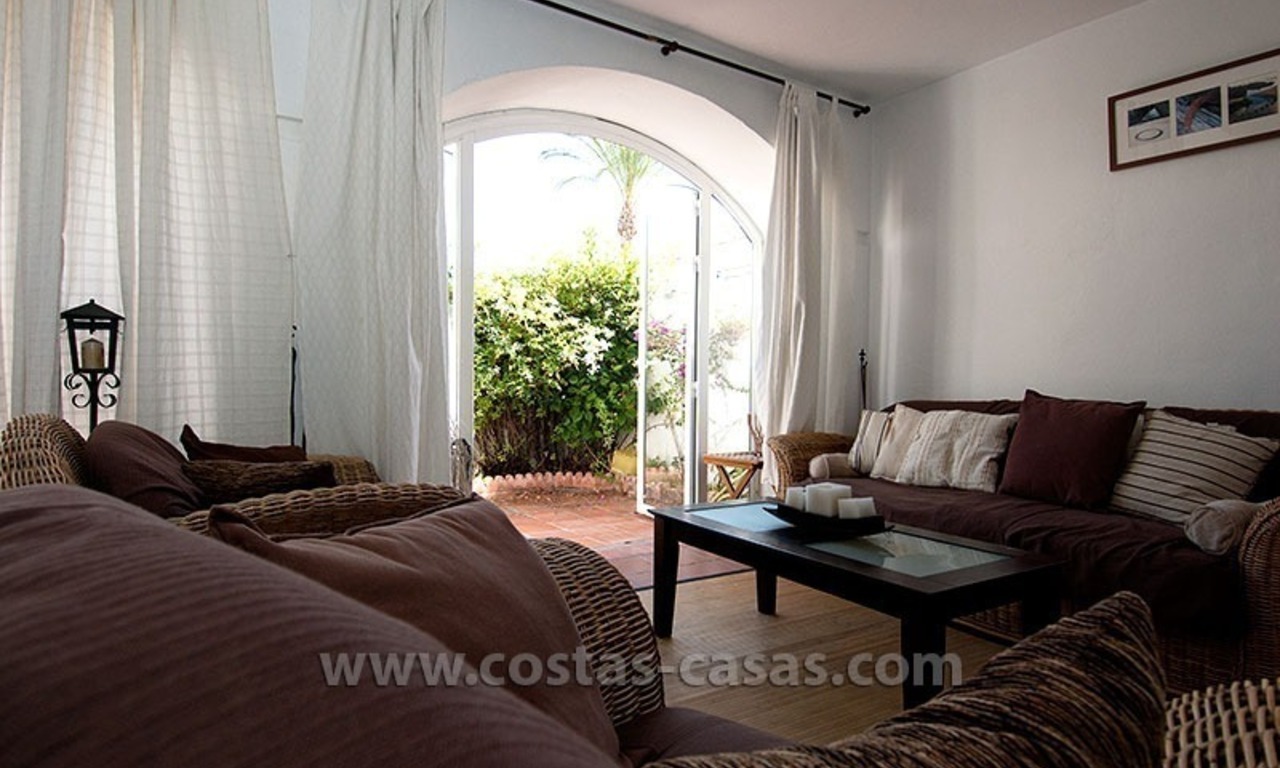 Mere Steps from the Beach. For sale: Apartment just west of Puerto Banús, Marbella 5