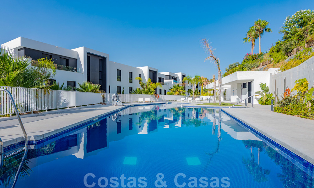 Ready to move in. Modern Apartments for sale in Nueva Andalucia, Marbella 26938