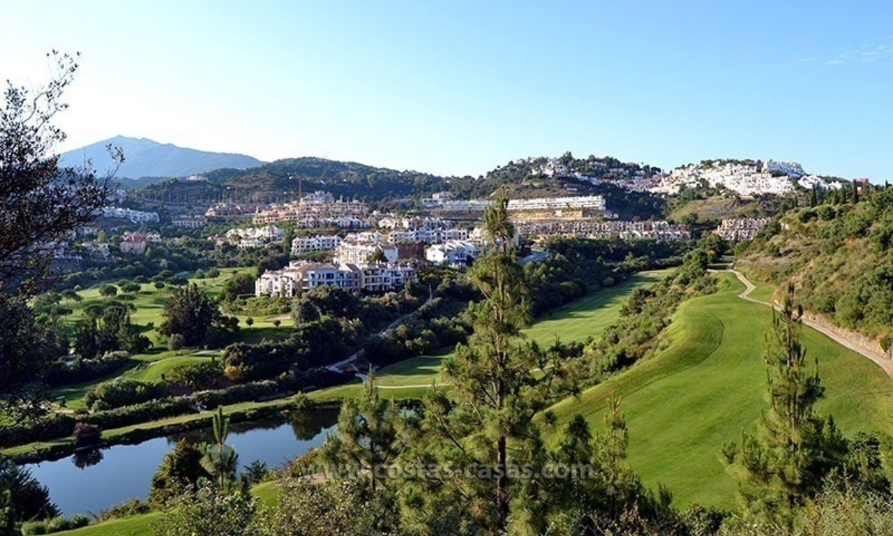 For Sale in Marbella – Benahavís: Double apartment on the golf course 35