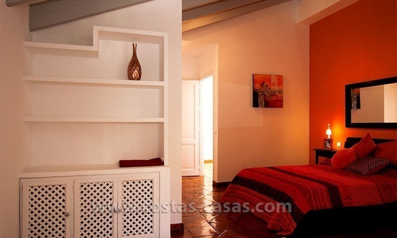 For Sale: Well-Appointed, Spacious and Fully-Renovated Villa in Marbella city 26