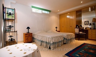 For Sale: Large, Well-Kept Villa in Marbella – Estepona 24