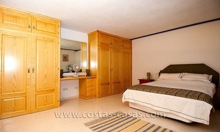 For Sale: Large, Well-Kept Villa in Marbella – Estepona 27
