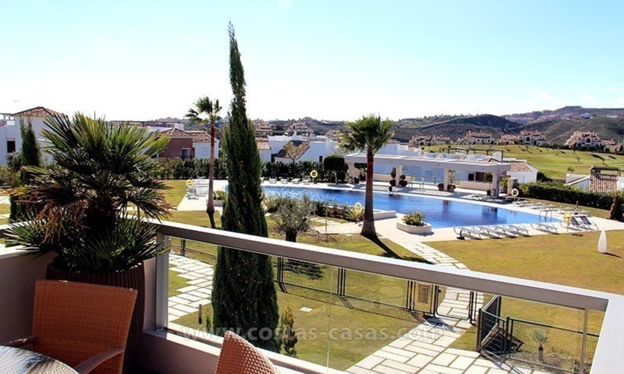For Holiday Rent in the Marbella – Benahavís Area: Contemporary, Luxury Golf Apartment 4