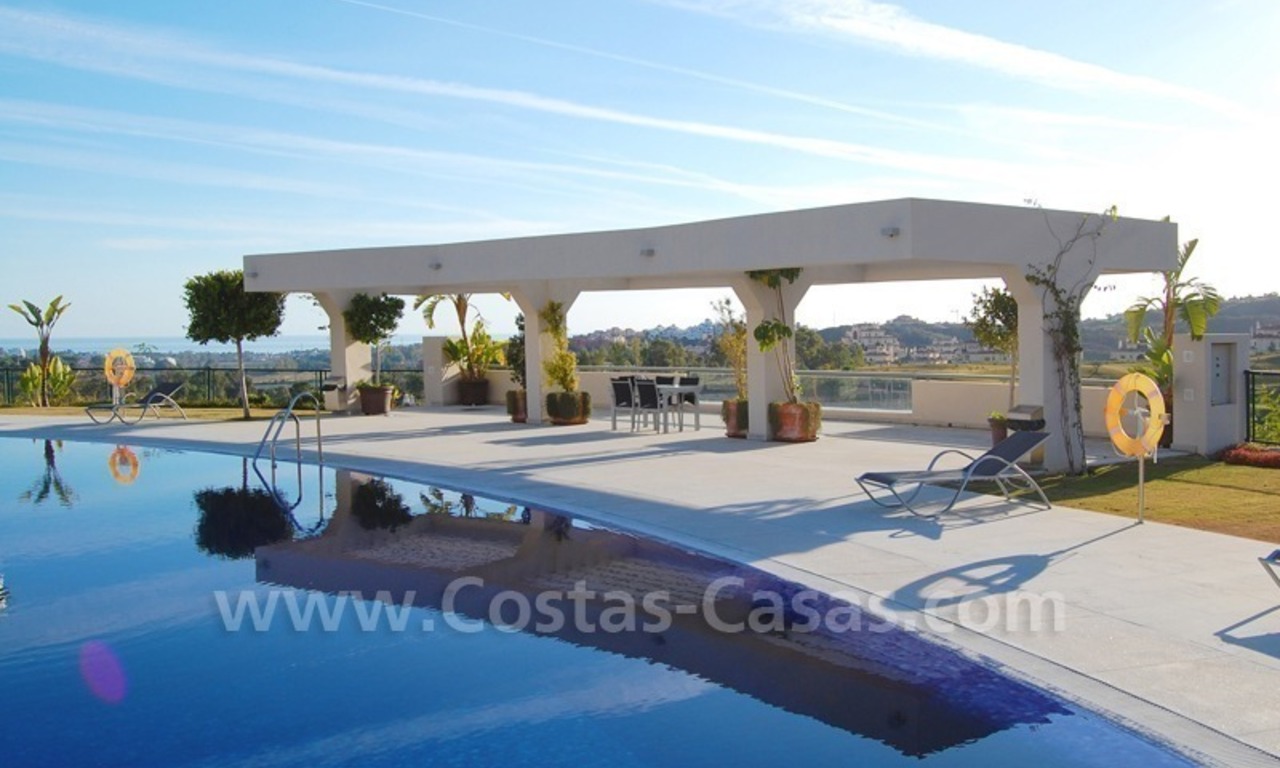 For Holiday Rent in the Marbella – Benahavís Area: Contemporary, Luxury Golf Apartment 21