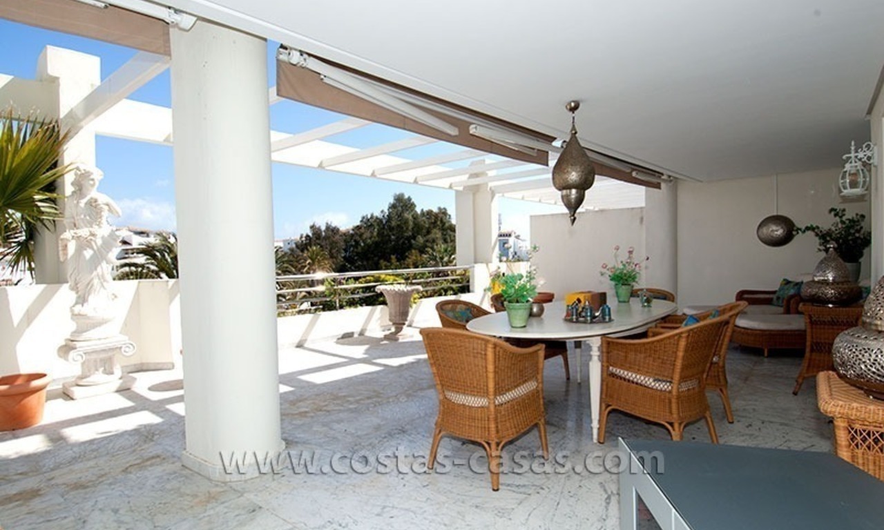 For Sale: Exclusive Apartment at Playas del Duque – Beachfront Estate in Puerto Banús, Marbella 4