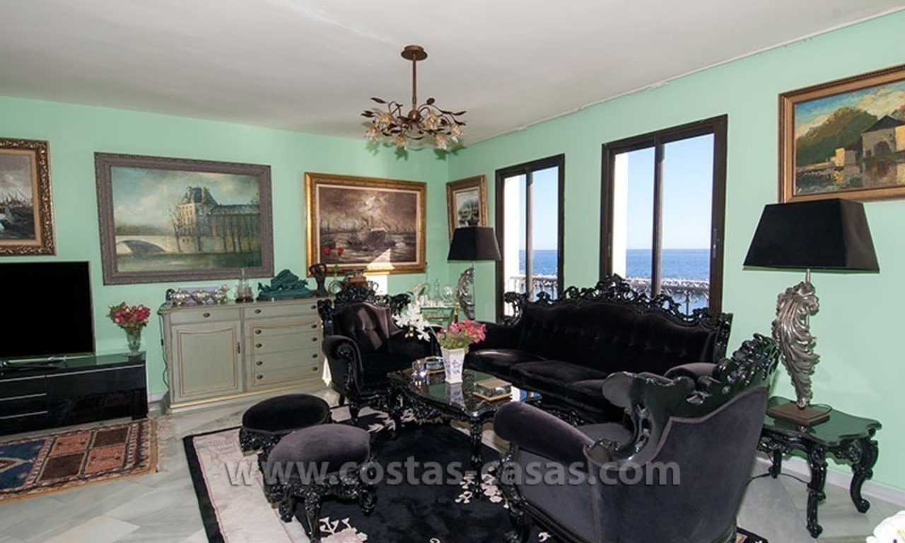 For sale: Seafront Corner Apartment in Puerto Banús, Marbella 13