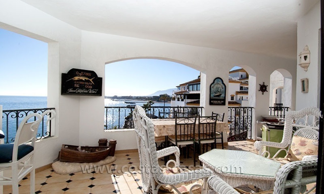 For sale: Seafront Corner Apartment in Puerto Banús, Marbella 5