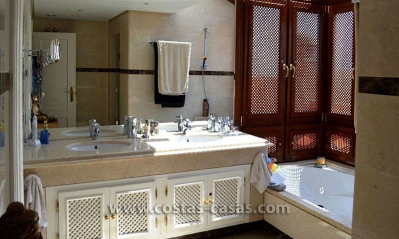 For Sale: Luxury Penthouse near Puerto Banús – Marbella 18