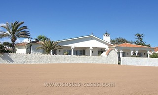 For Sale: Frontline Beach Villa in Marbella 1