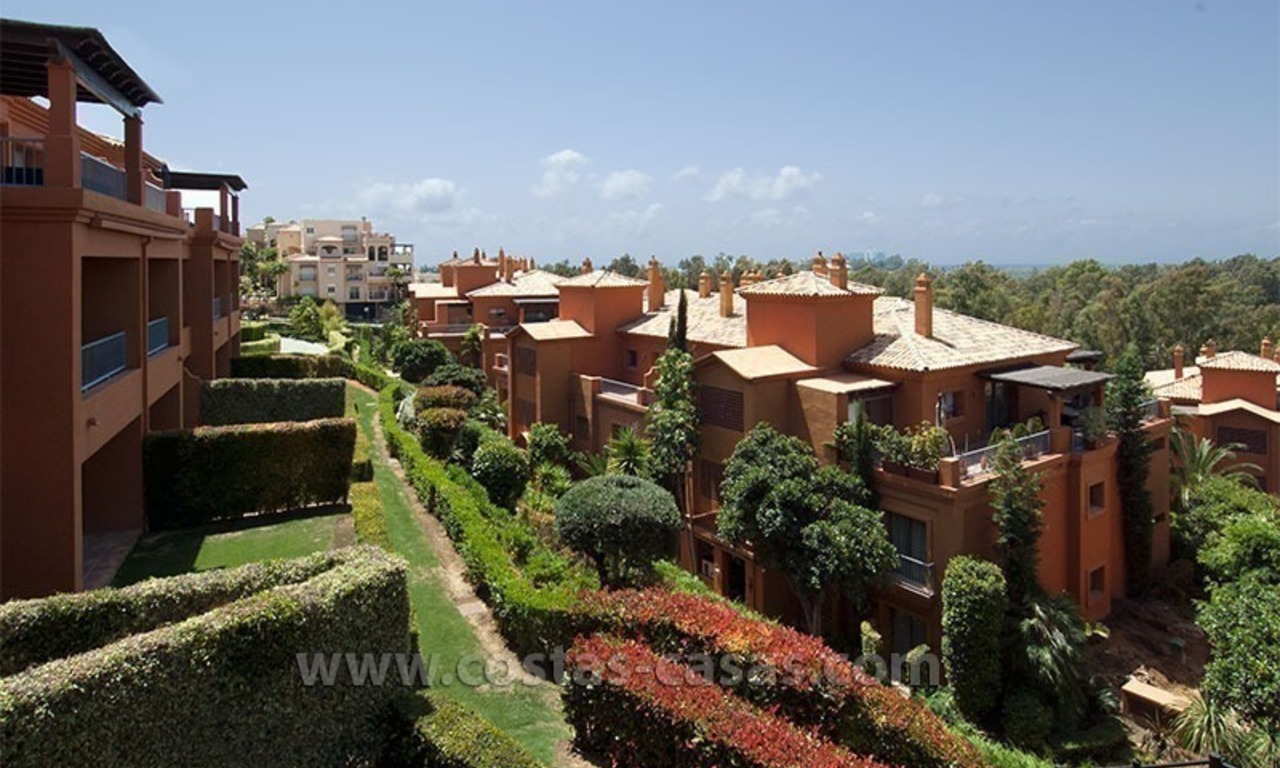 Opportunity! Luxury apartment for sale, with sea view, frontline golf complex in Marbella - Benahavis 20