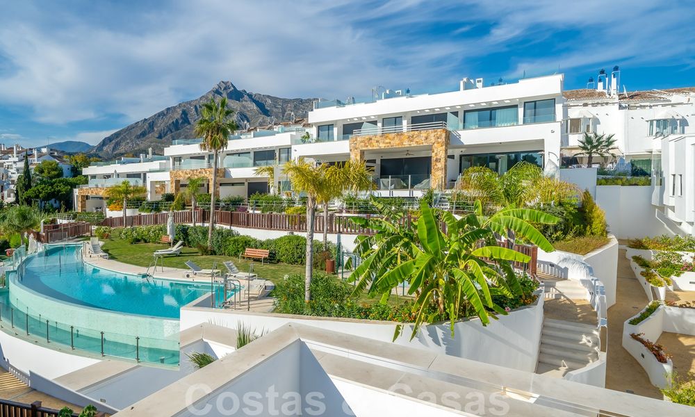 Beautiful new modern townhouse for sale on the Golden Mile, Marbella. Last unit. Key ready. 28568