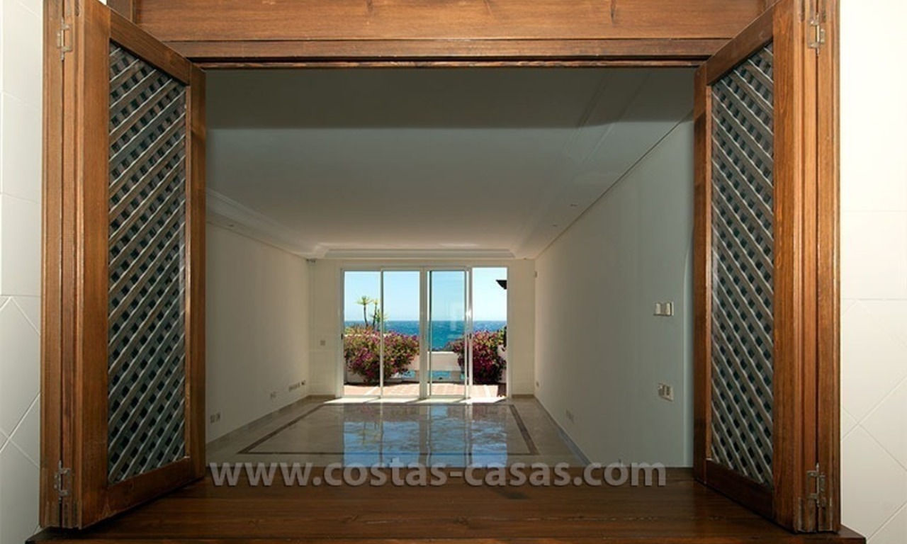 For Sale: Spacious Penthouse First Line Beach in Puerto Banús, Marbella 6