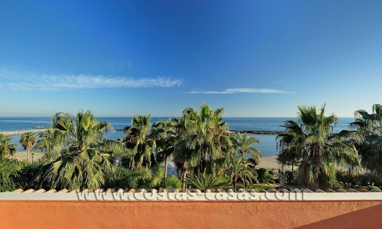 Exclusive beachfront penthouse for sale in Puerto Banus, Marbella 5