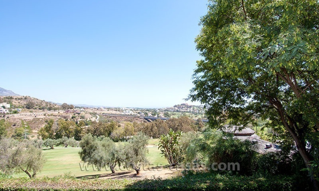 For Sale: Cosy Frontline Golf Townhouse in La Quinta – Marbella 15
