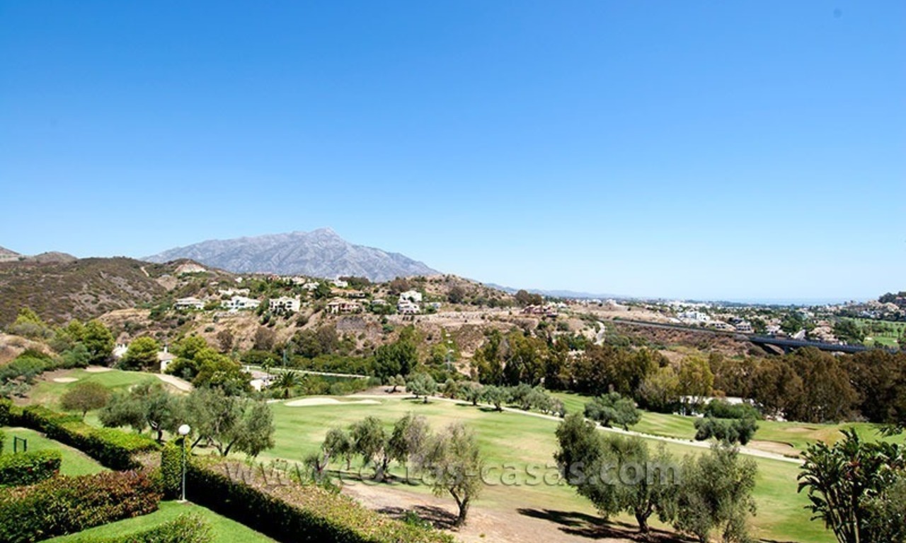For Sale: Cosy Frontline Golf Townhouse in La Quinta – Marbella 19