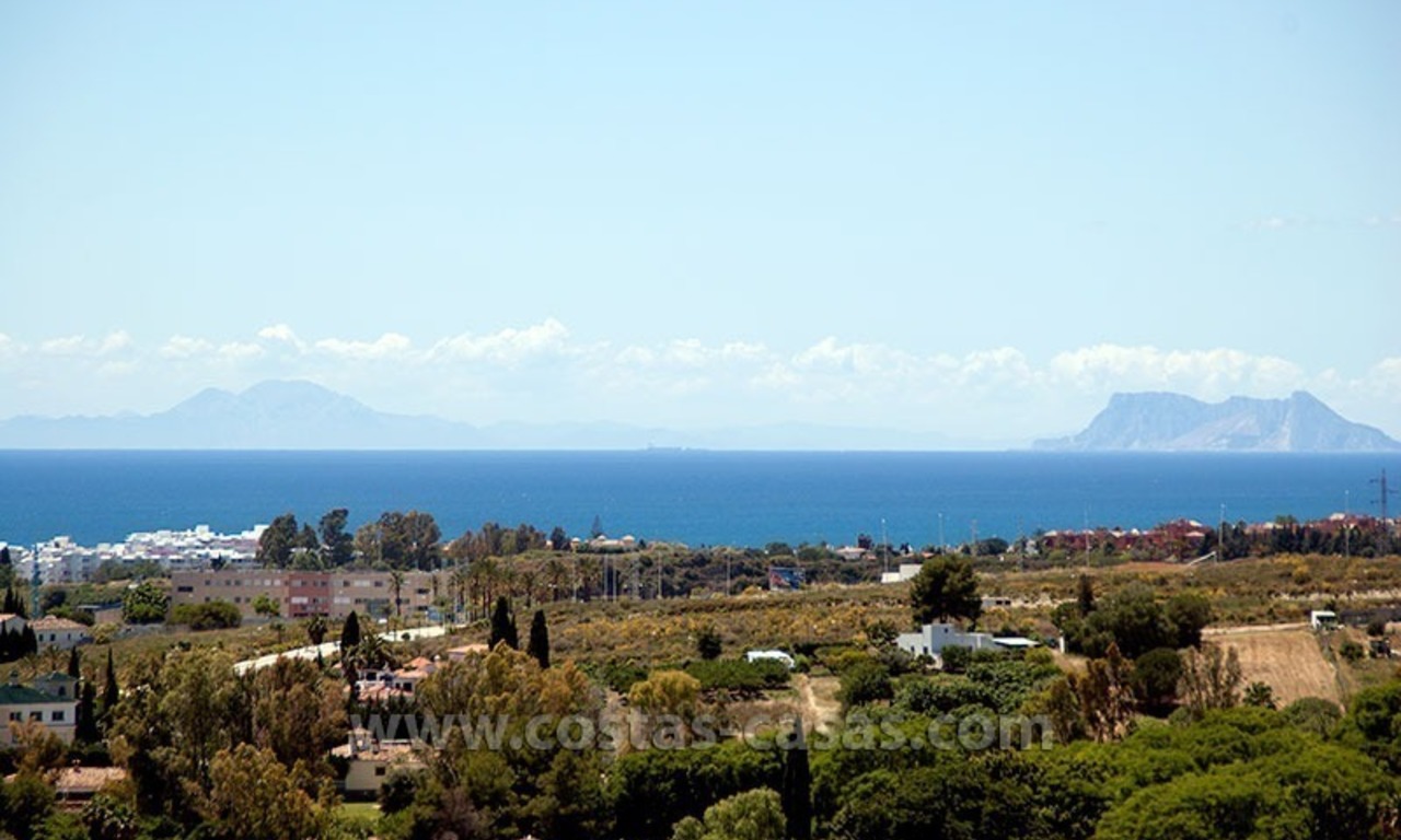For Holiday Rent: Brand New Modern Luxury Apartment with Fabulous Sea Views, Golf Resort, between Marbella and Estepona 2