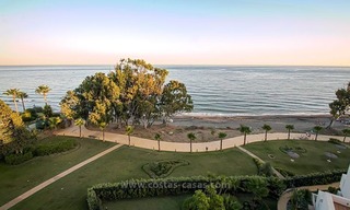 Resale: Exclusive Beachfront Modern Penthouse, New Golden Mile, Marbella – Estepona 18