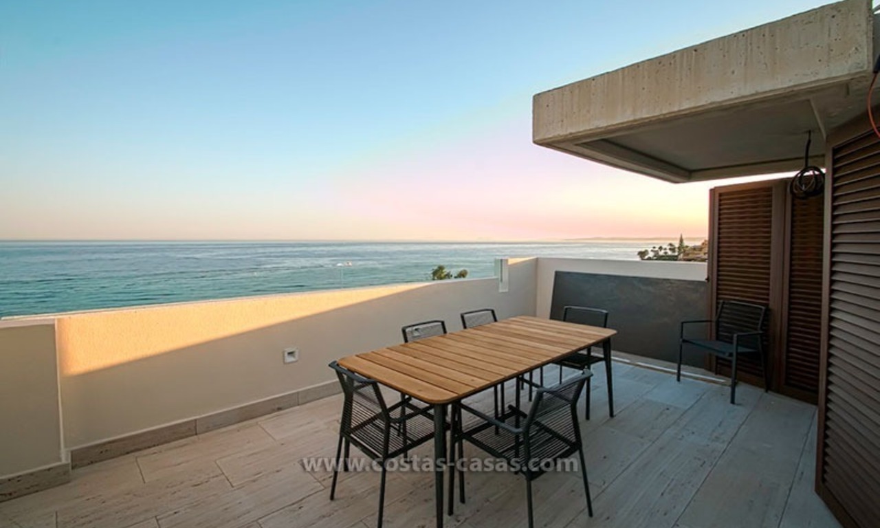 Resale: Exclusive Beachfront Modern Penthouse, New Golden Mile, Marbella – Estepona 19