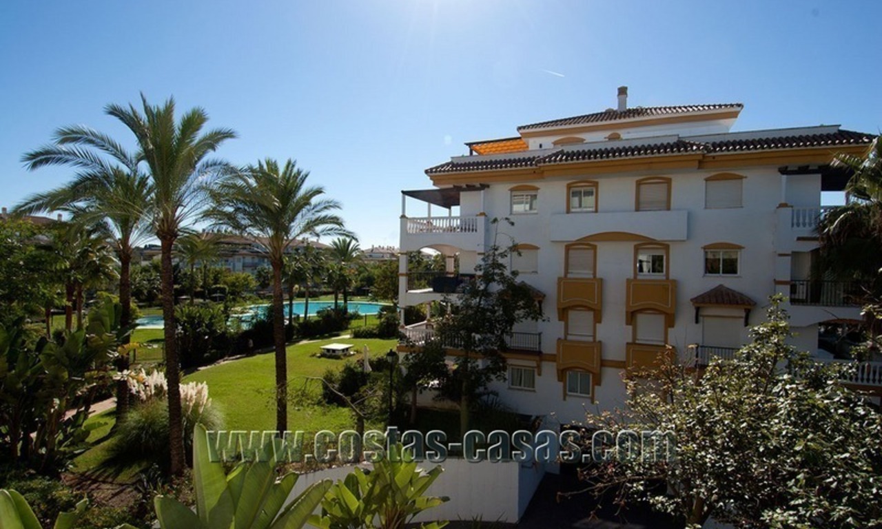 Spacious corner apartment for sale walking distance to Puerto Banus – Marbella 3