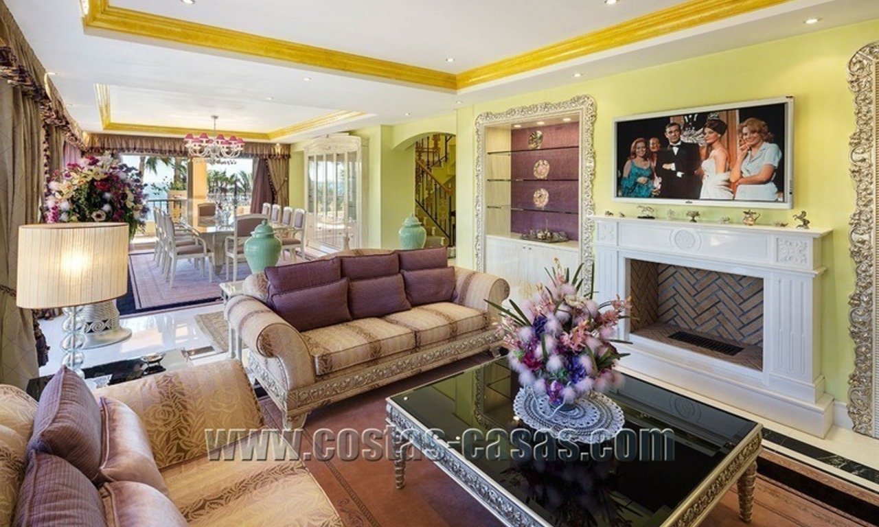Exclusive beachfront penthouse for sale in Puerto Banus, Marbella 6