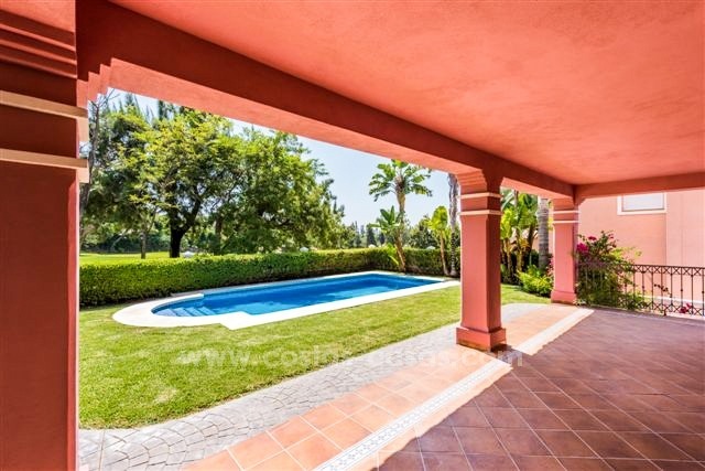 Bargain! Beautiful frontline golf villa for sale in San Pedro, Marbella 10814 
