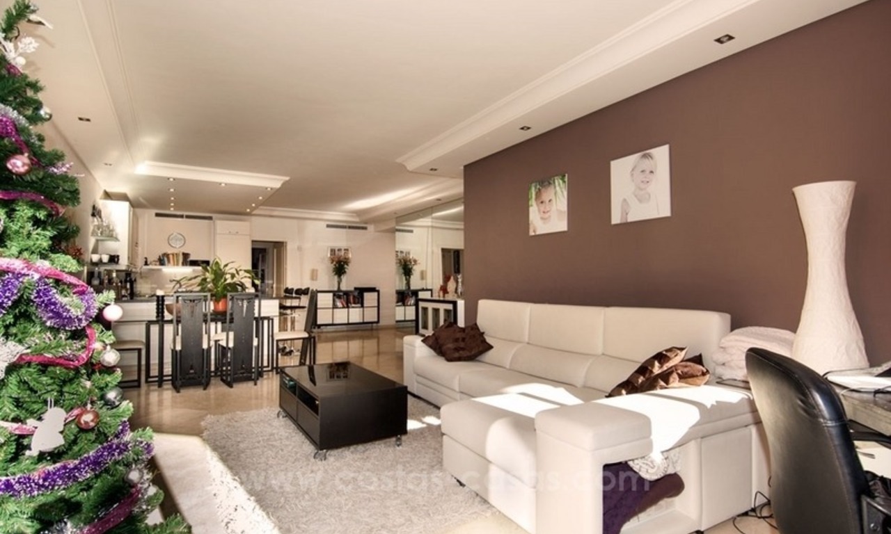 Luxury garden apartment for sale, frontline beach complex, New Golden Mile, Marbella - Estepona 2