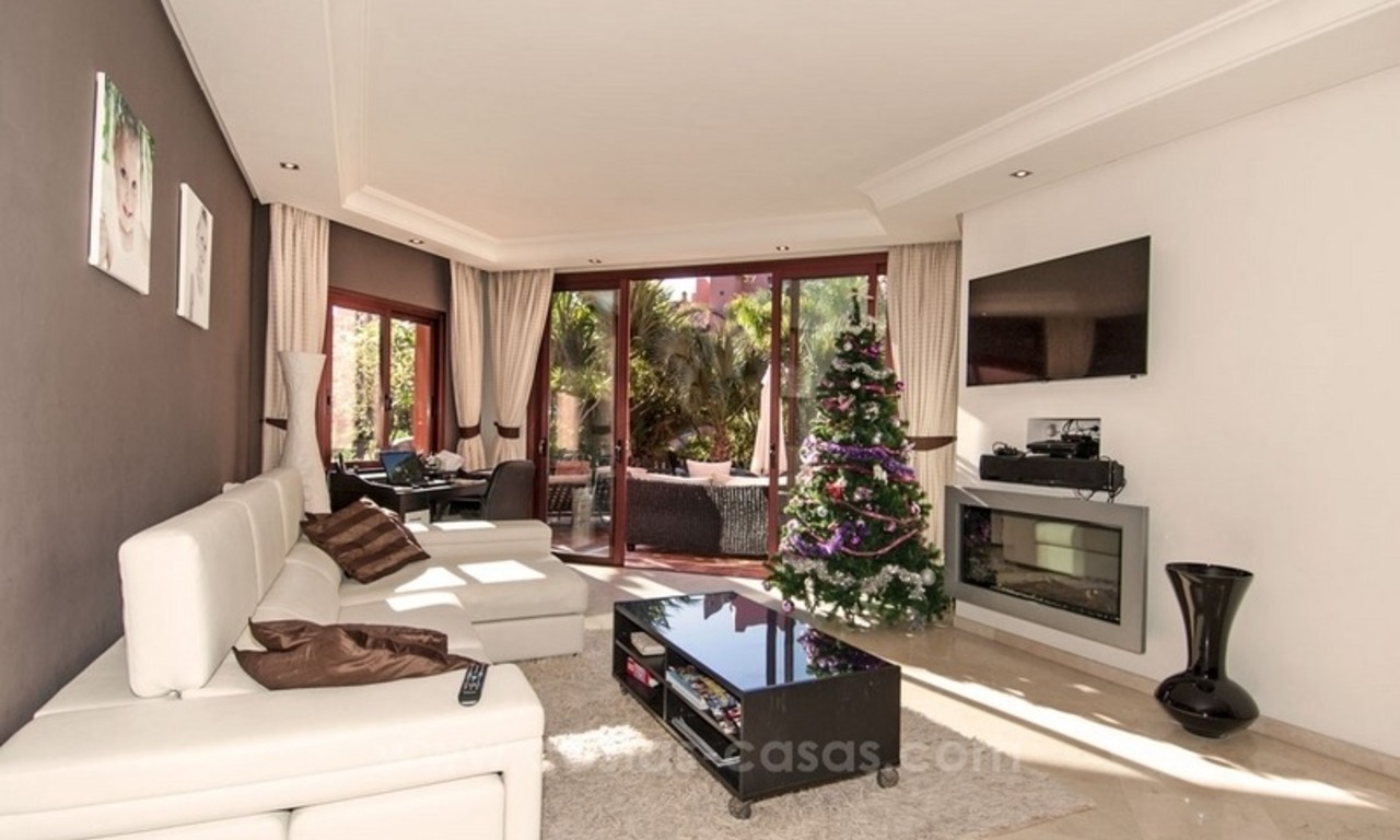 Luxury garden apartment for sale, frontline beach complex, New Golden Mile, Marbella - Estepona 1